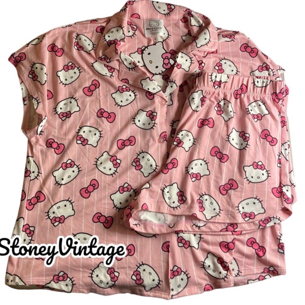 Hello Kitty pink striped 2pc pajama set Shorts  L